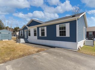 41 Punky Ln, Waterville, ME 04901