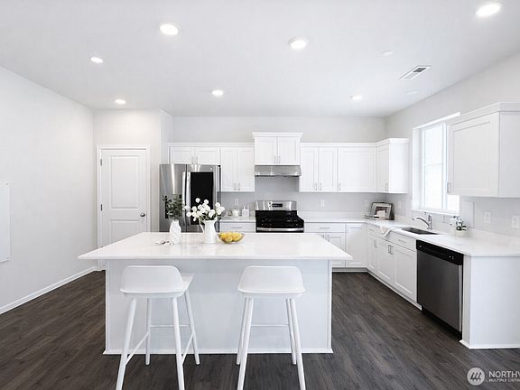 5th image of 10623 SE 265th Place