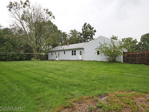 5th image of 5239 N Westnedge Ave