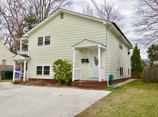 73 Melville St, Springfield, MA 01104