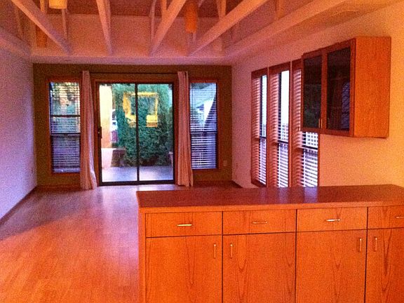 Living/Dining area