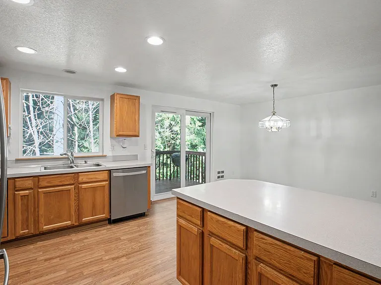 22530 Bluewater Dr SE — Photo 11