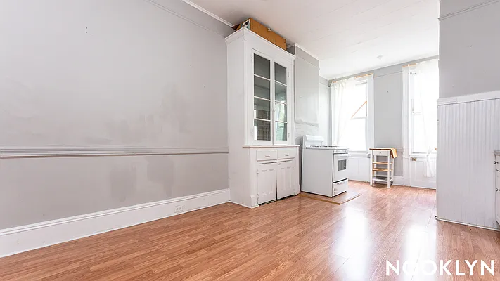 Rented by Nooklyn NYC LLC | media 9