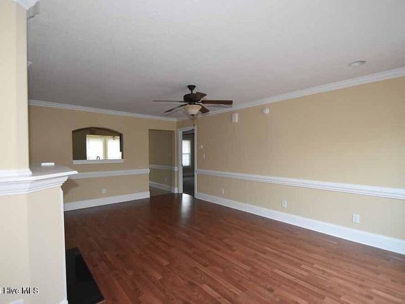 2nd image of 1620 Brook Hollow Dr #B
