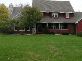 7587 Jennings Rd, Whitmore Lake, MI 48189