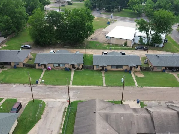 600-614 Canfield St, Gladewater, TX 75647