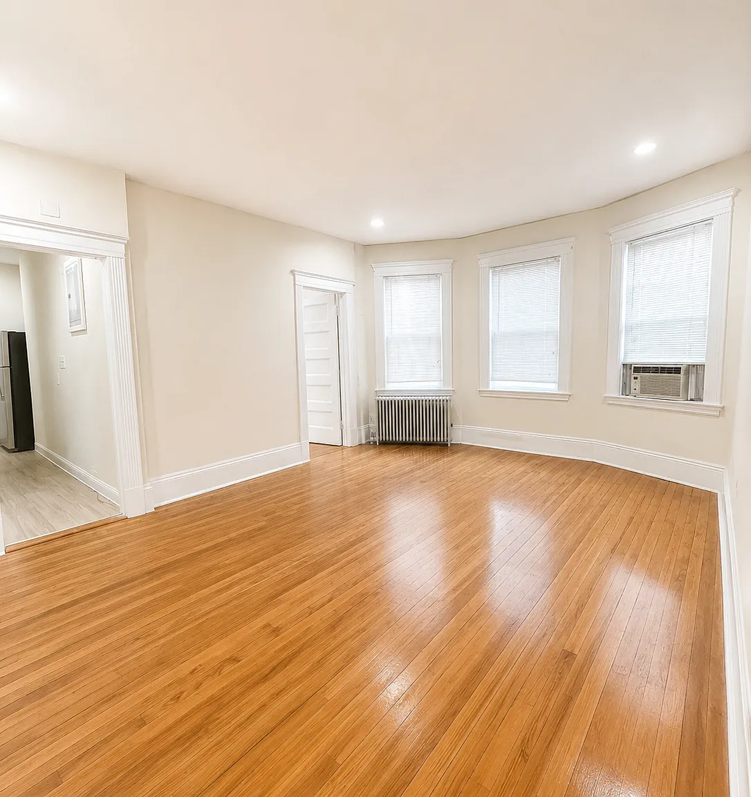 1 bed, 650 sqft, $2,400 — Photo 3