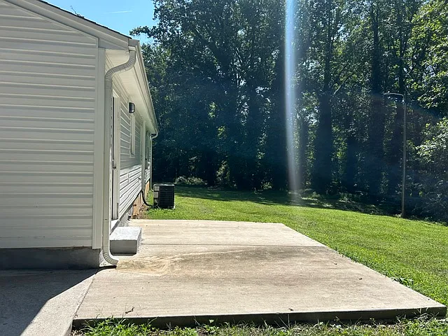 3 bed, 1170 sqft, $1,700 — Photo 3