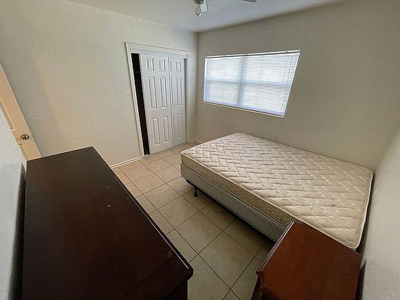 5th image of 539 Sandra Ave