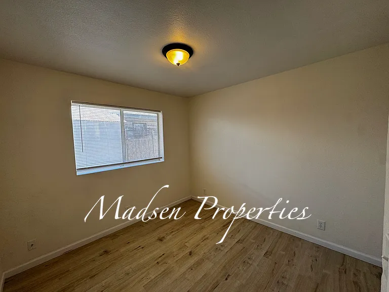 125 Casey Ct — Photo 12