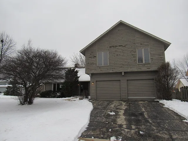 320 Forest Ave photo 1