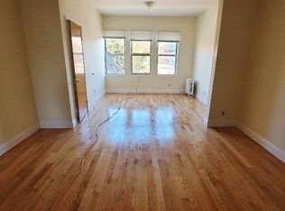 23-36 35th St #2A, Astoria, NY 11105