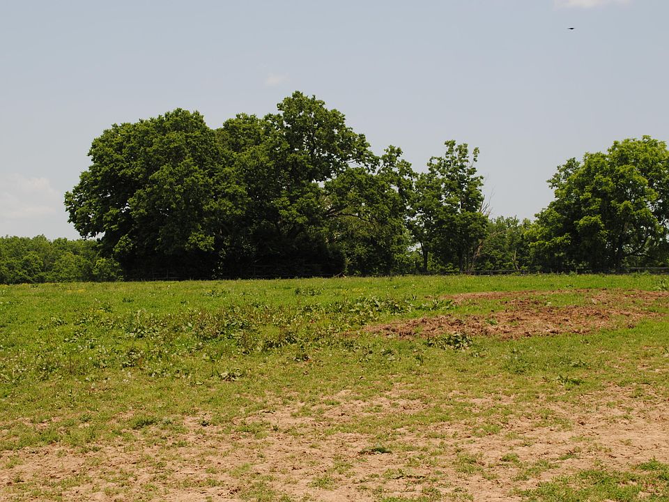2nd image of 1312 Ruddles Mill Rd