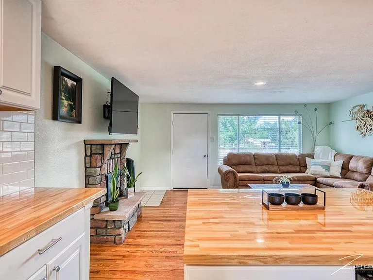 849 S Quieto Way — Photo 3