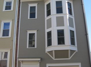 71 School St, Charlestown, MA 02129