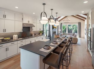 1 Heritage Ln #70, Woodbridge, CT 06525