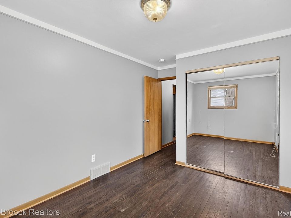 9024 Mandon Rd, photo 21