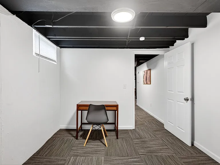 9009 Gedde Ave — Photo 32