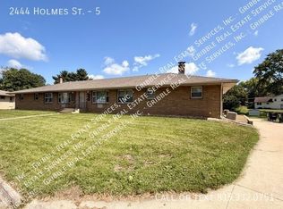 2444 Holmes St #5, Rockford, IL 61108