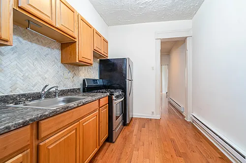 123 Clinton St #1S Photo 1