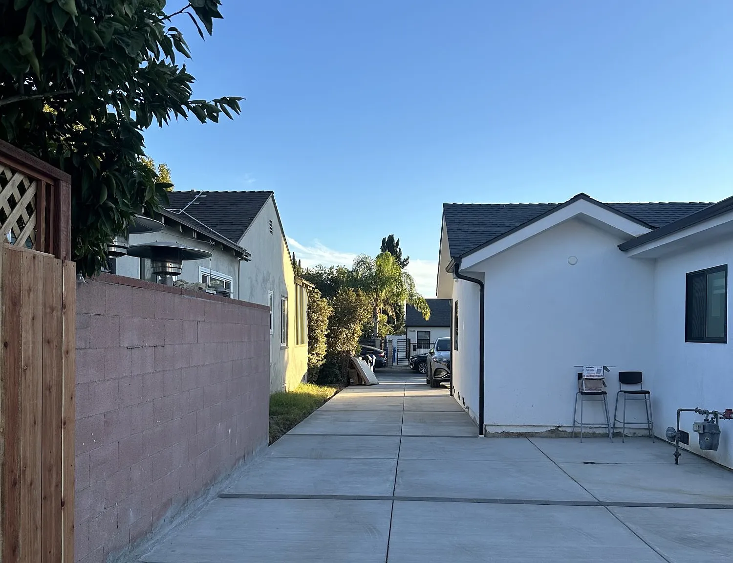 3 bed, 1200 sqft, $4,000 — Photo 2