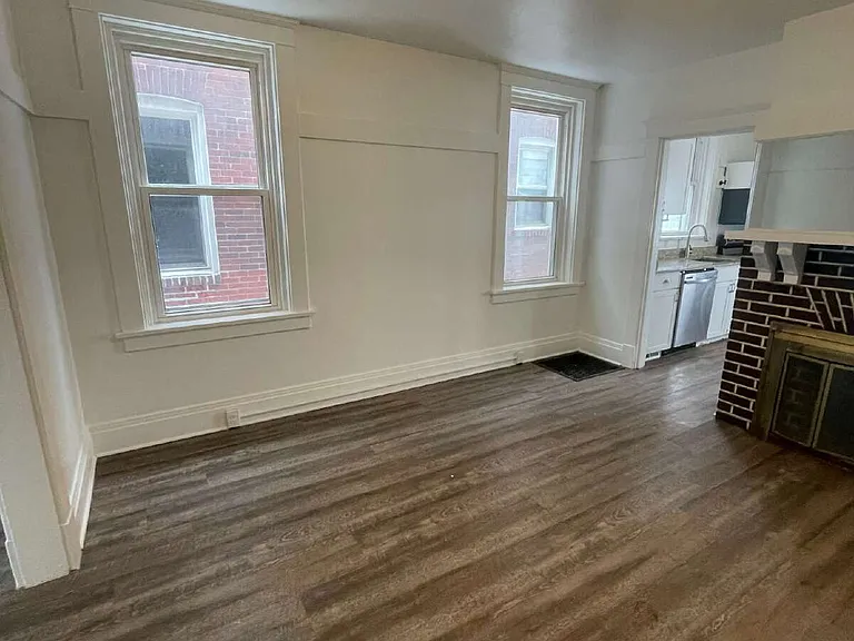 126-136 S Spring Ave #136 — Photo 12