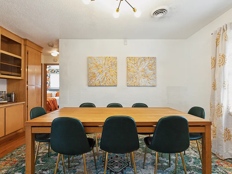 1104 Dickson Ave — Photo 37