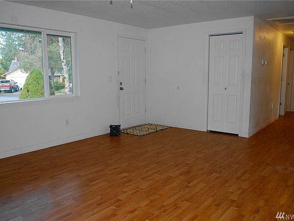 4th image of 5443 Mowich Ct SE