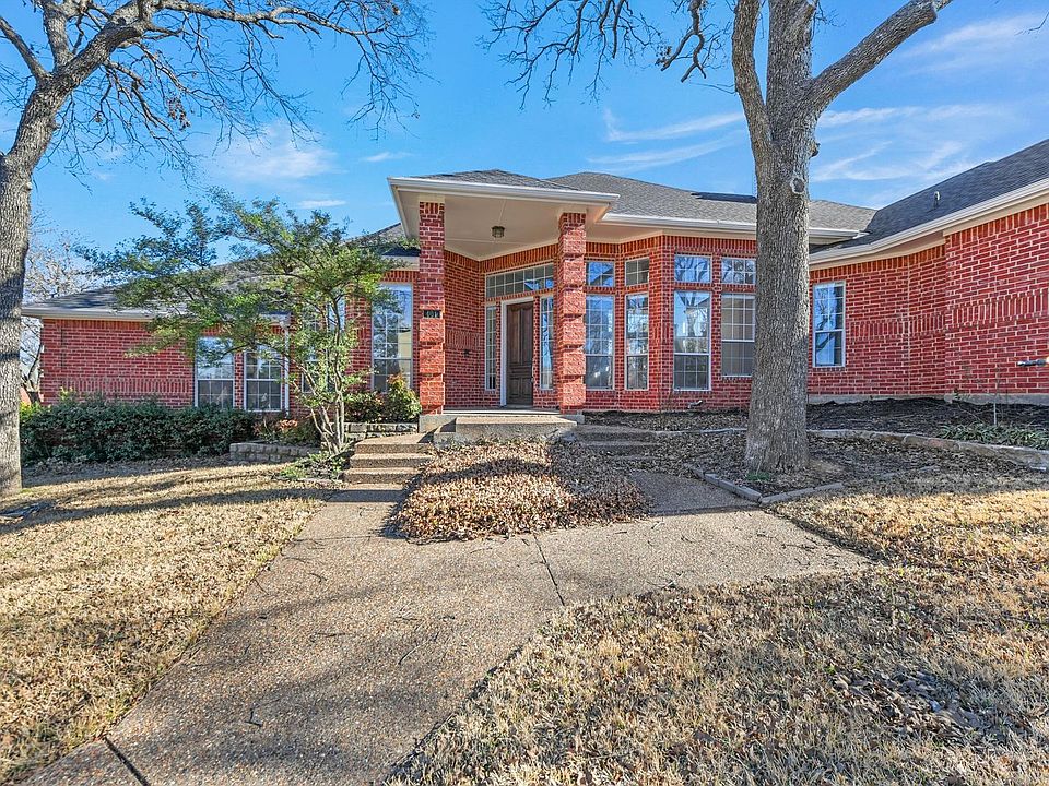 1st image of 401 Leigh Ct