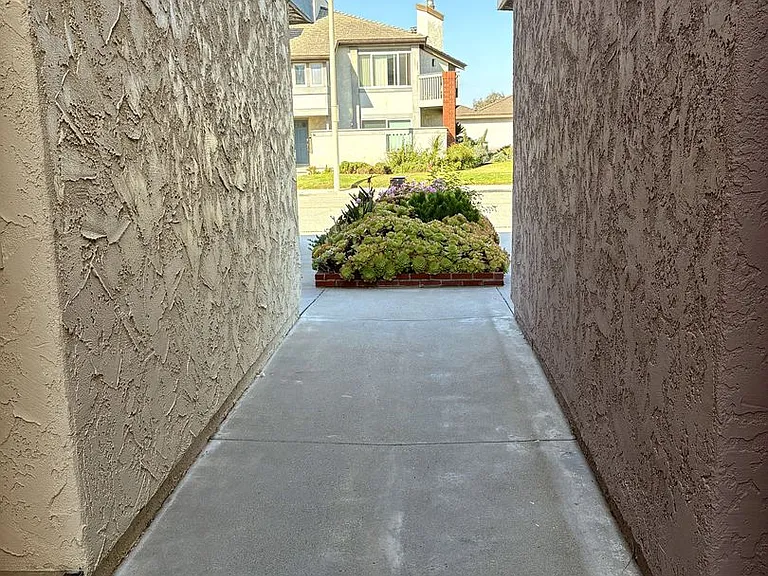 3853 Sunset Ln — Photo 3