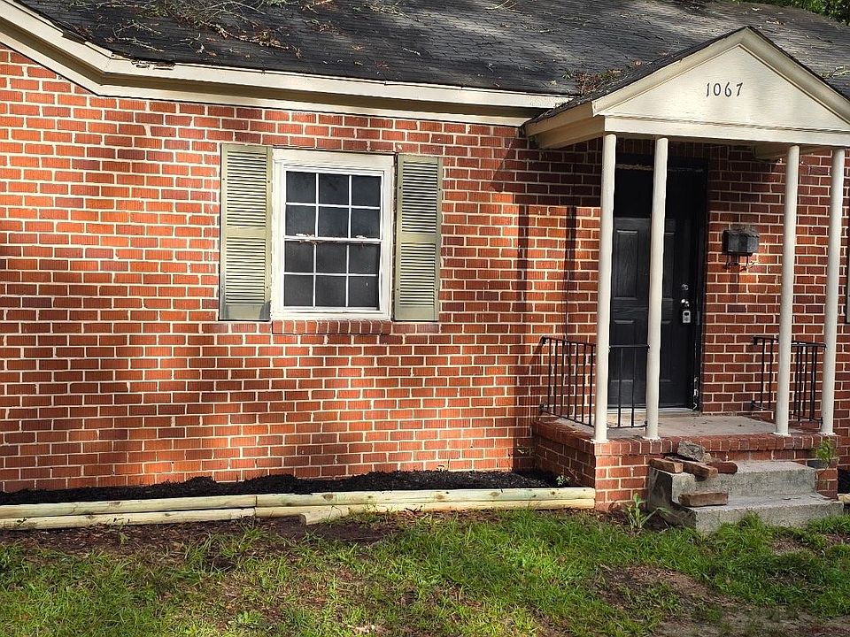 2nd image of 1073 Boulevard