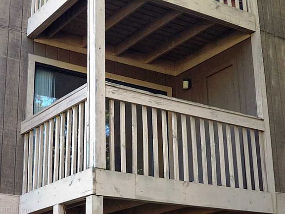 4th image of 1000 Autumn Woods Ln APT 108