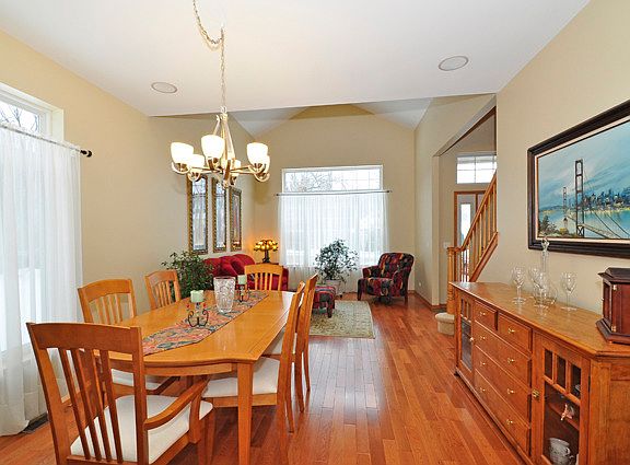 5th image of 1012 Princeton Ct