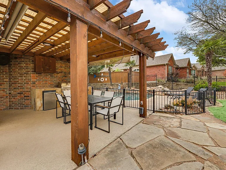 4205 Vista Creek Dr — Photo 42