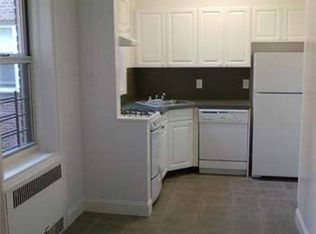 6966 113th St, Forest Hills, NY 11375
