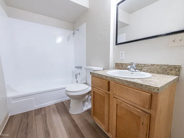 2232 SE Pine St — Photo 32