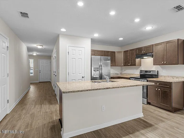 8206 Halls Hammock Ct — Photo 8