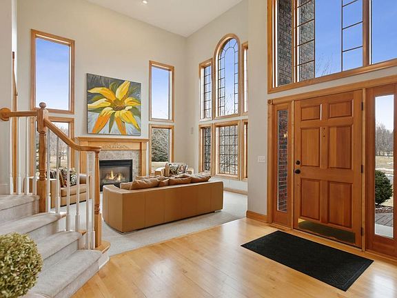 4th image of 2755 Countryside Dr W