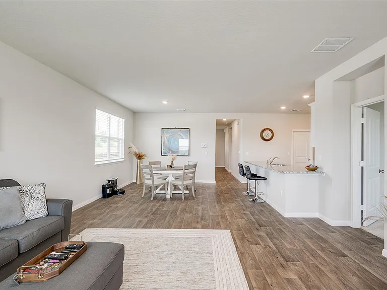102 Rainmaker Cv — Photo 12