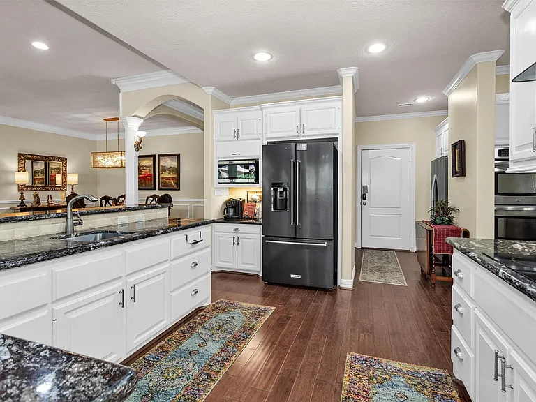 1502 Wimbledon Dr — Photo 16