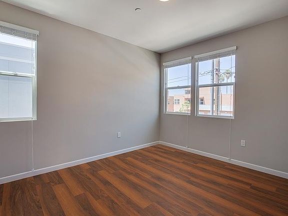 4th image of 956 Lake St APT C