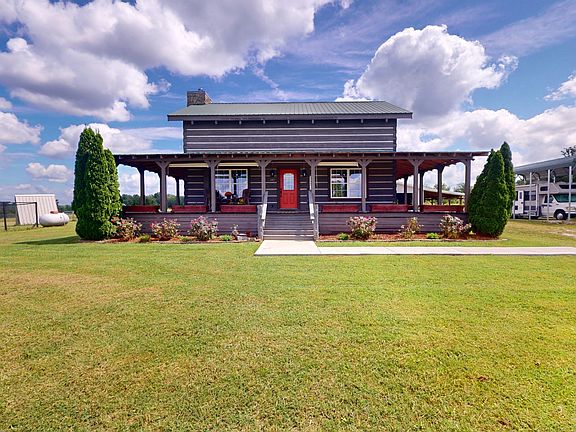 3rd image of 143 McBride Ln