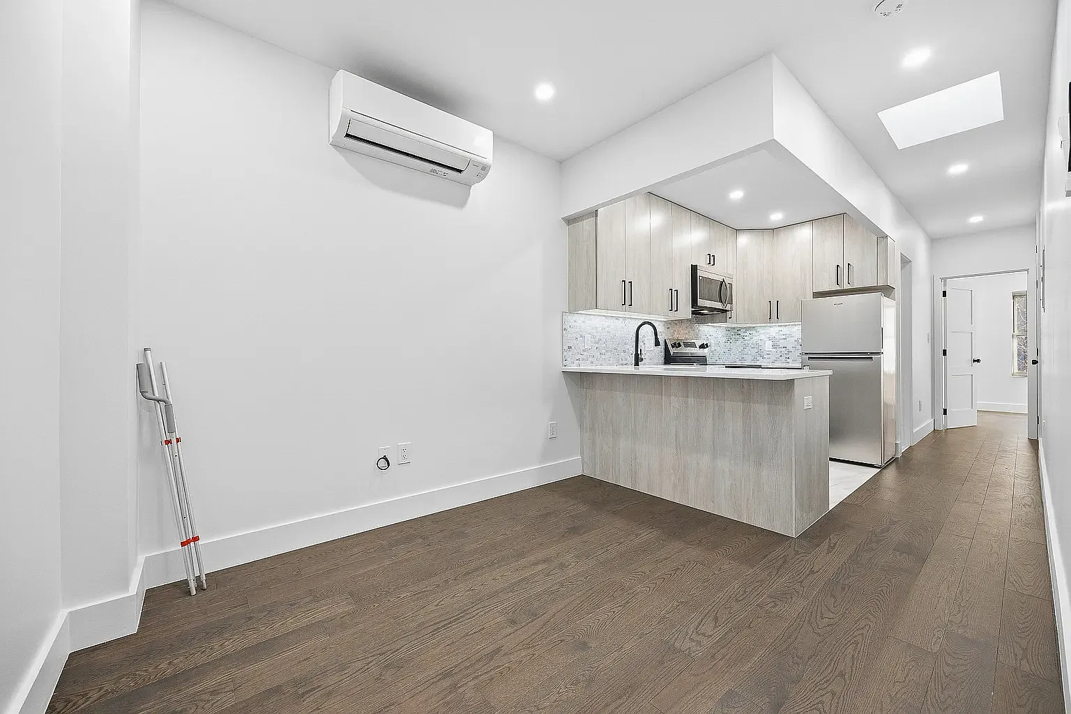 55 Ten Eyck Street — Photo 1