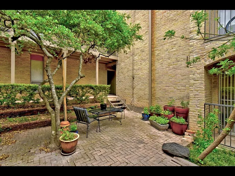 3431 N Hills Dr #121 — Photo 19
