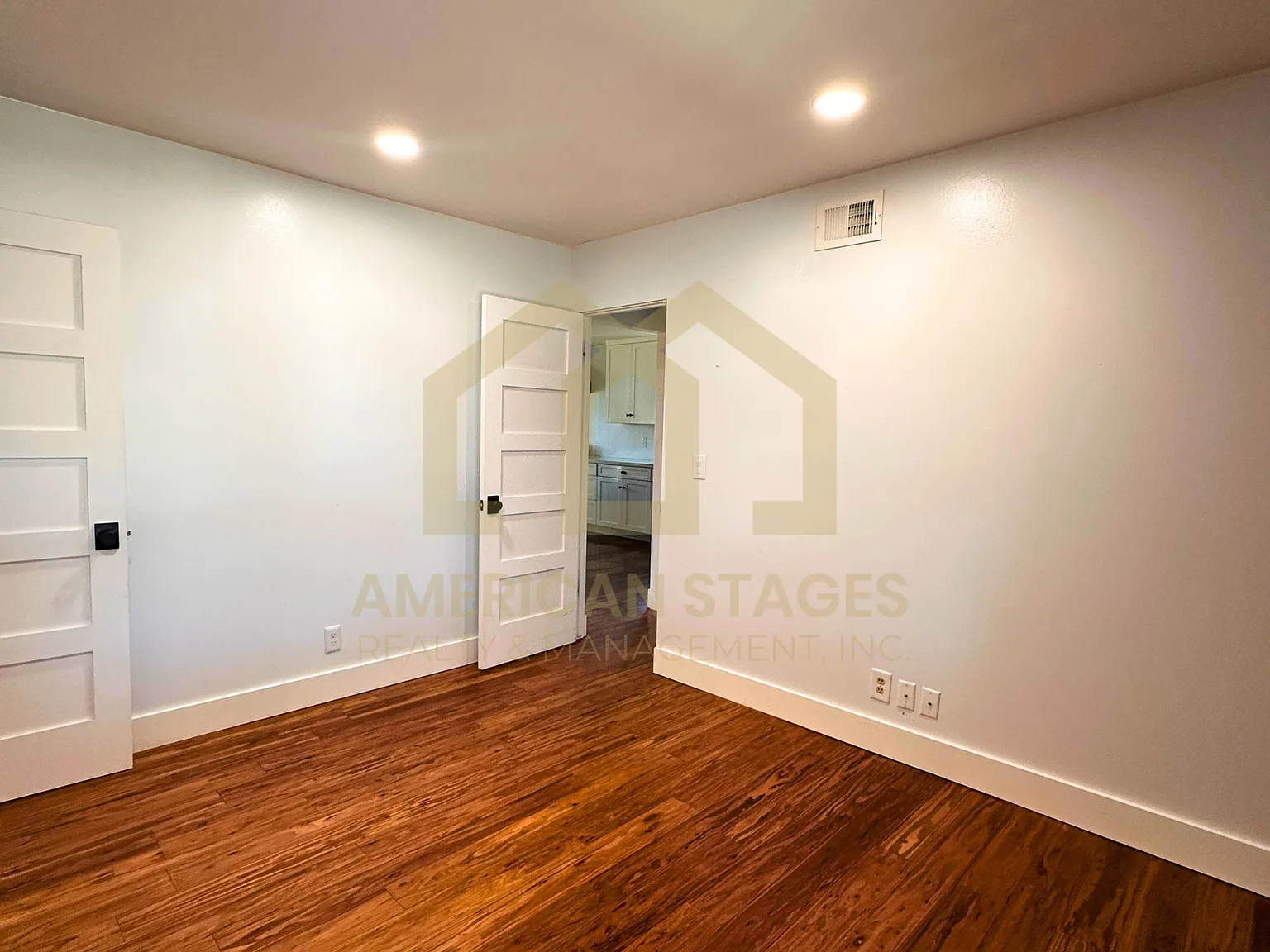 135 Oakmont Avenue - 1 — Photo 4