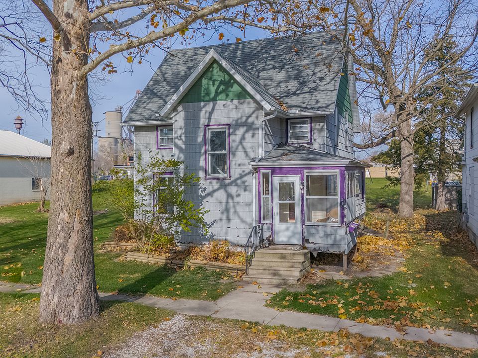 58 Center St, Saunemin, IL 61769 MLS 11904963 Zillow