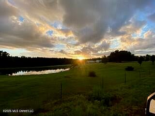 3rd image of 1021 Elarton Rd