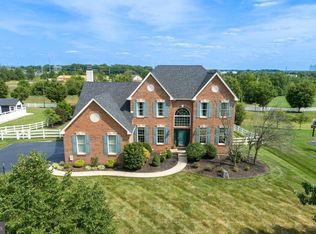 33 Knights Crest Ct, Souderton, PA 18964