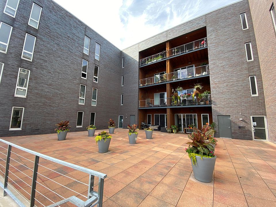1st image of 2050 N Commerce St #304