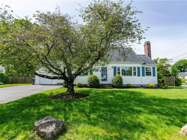 170 Pilgrim Pkwy, Warwick, RI 02888